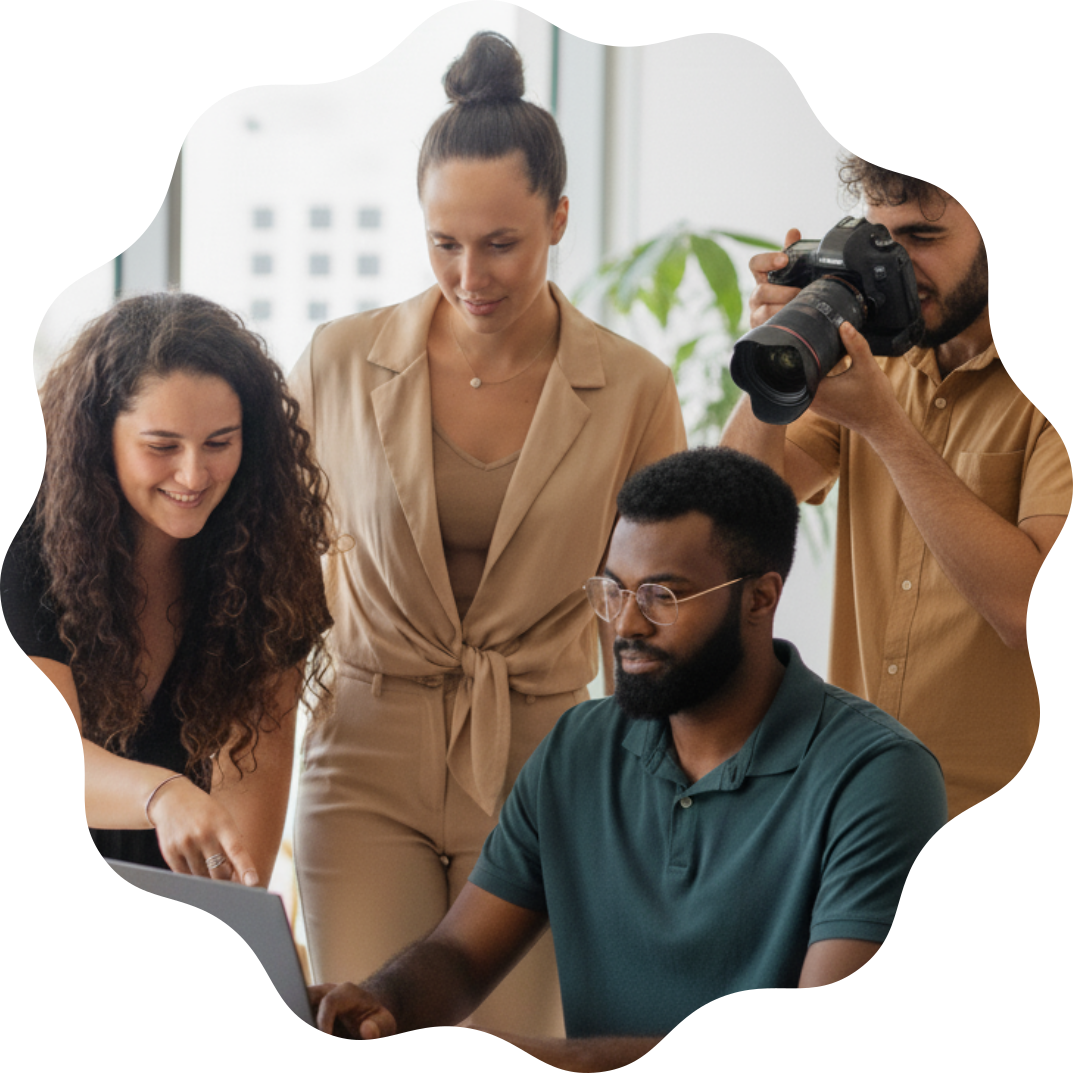 L'équipe de l'agence Prisme en collaboration.